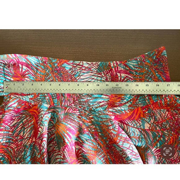 BCBG MaxAzria skirt, size M 100% silk, fully lined - Picture 10 of 10